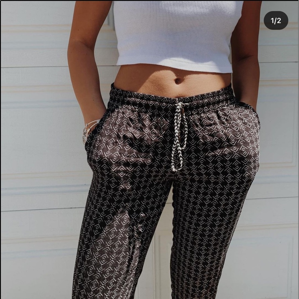 Flowy Joggers!